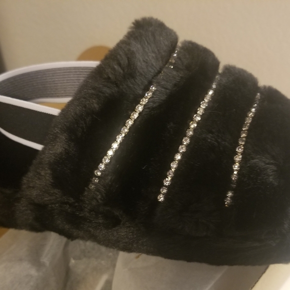 Fur Sandals - Picture 3 of 3